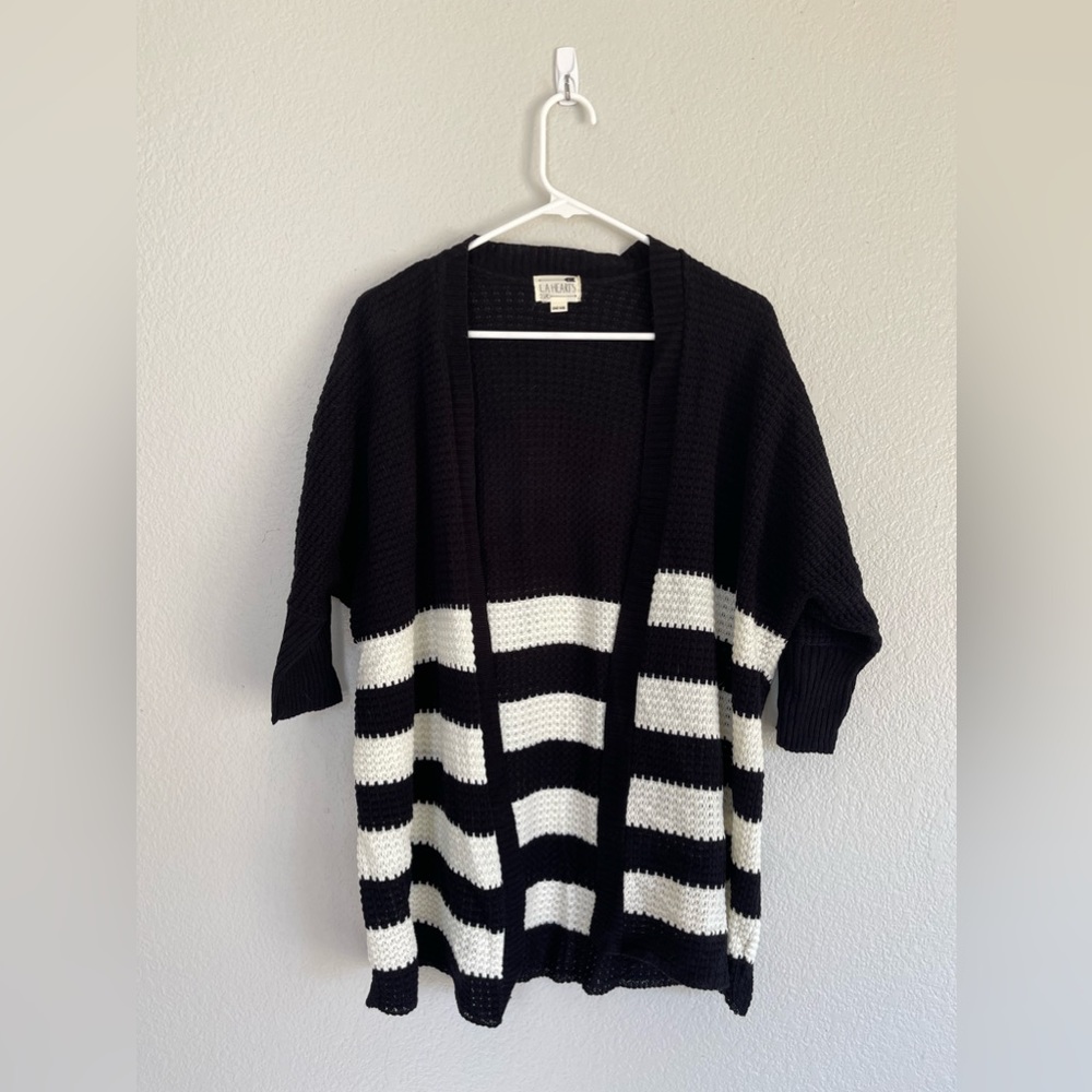 LA Hearts quarter sleeve black and white cardigan